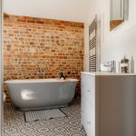 Kestrel Barn - bath