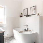 Peregrin Barn - bathroom