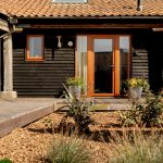 Peregrin Barn - patio